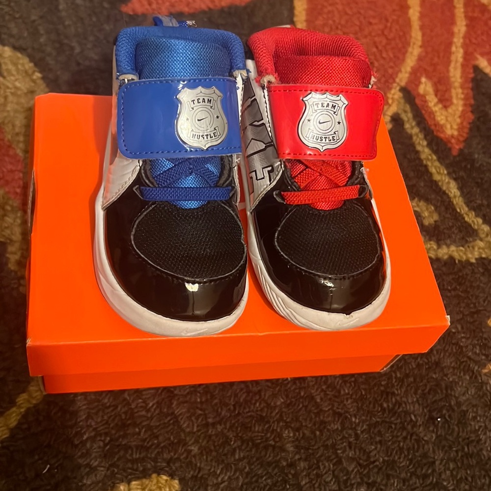 Team Hustle D 9 (TD) Auto Shoes.